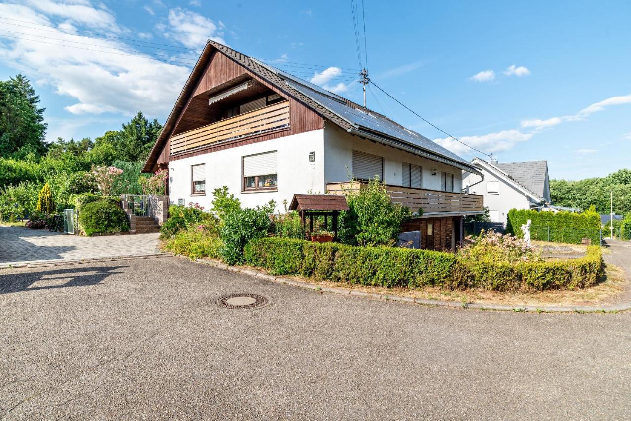 Apartament Haus Guenter Und Valeria Gossersweiler-Stein Zewnętrze zdjęcie