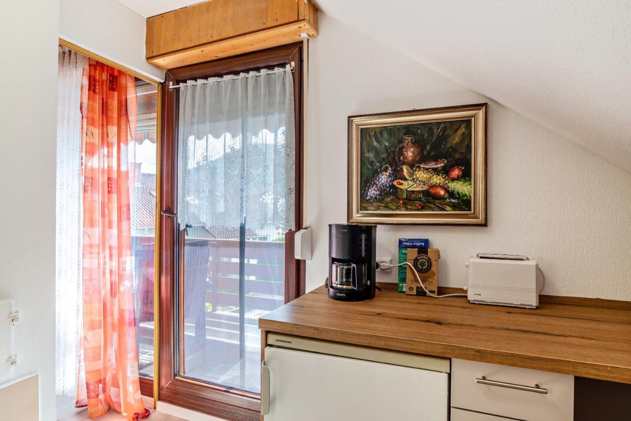 Apartament Haus Guenter Und Valeria Gossersweiler-Stein Zewnętrze zdjęcie