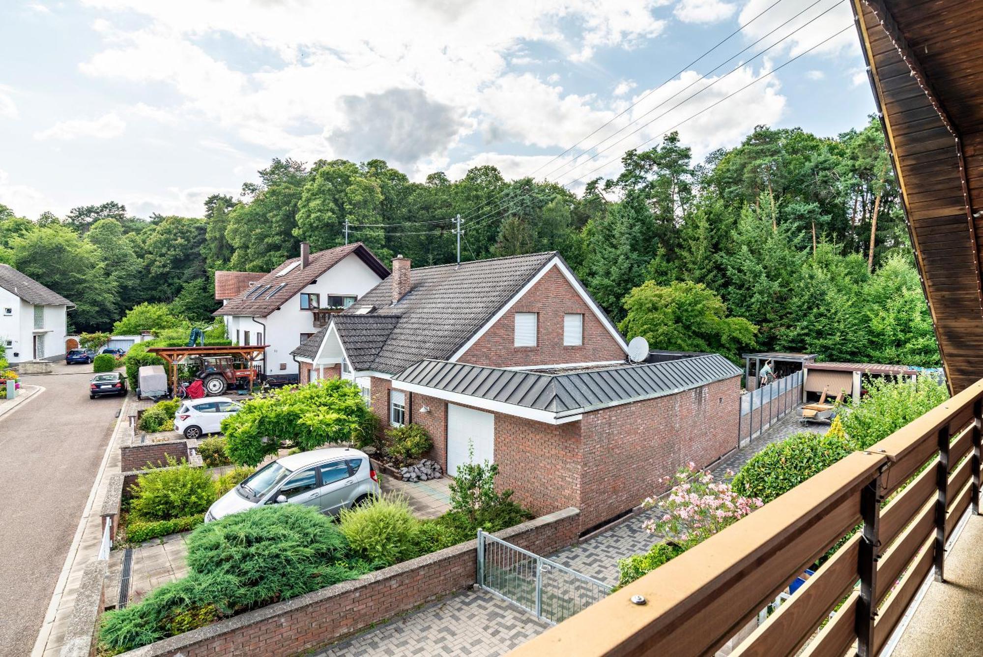Apartament Haus Guenter Und Valeria Gossersweiler-Stein Zewnętrze zdjęcie